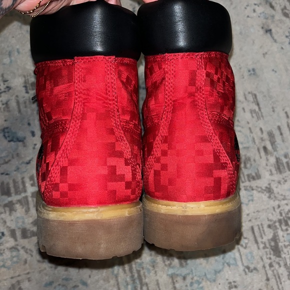 Limited edition red checkered board timberlands - Picture 8 of 14